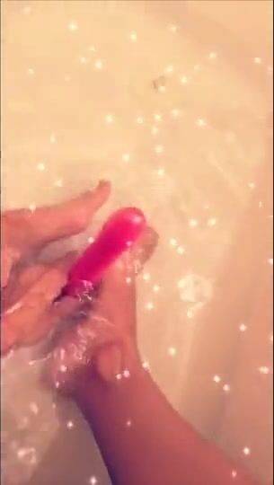 Tia Cyrus bathtub dildo riding onlyfans porn videos on ladyda.com
