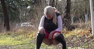 Licky Lex squats and pees for a very long time on ladyda.com