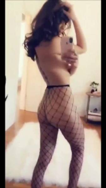 Riley Reid mirror view naked teasing snapchat premium xxx porn videos on ladyda.com