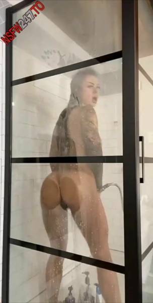 Dakota James Spy on me in the shower! snapchat premium 2020/11/13 porn videos on ladyda.com