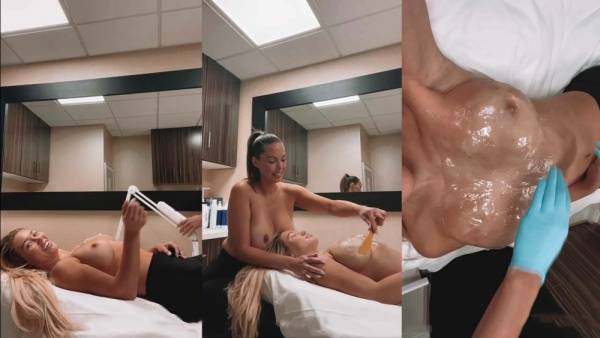 Stefanie Knight Stefbabyg Waxing Boobs Lesbian Massage on ladyda.com