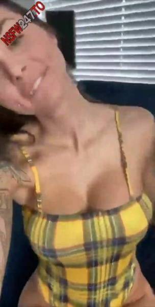 Dakota James tease & little play snapchat premium 2021/01/09 porn videos on ladyda.com