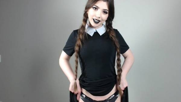 LilCanadianGirl - Horny Goth Wants your Cum on ladyda.com