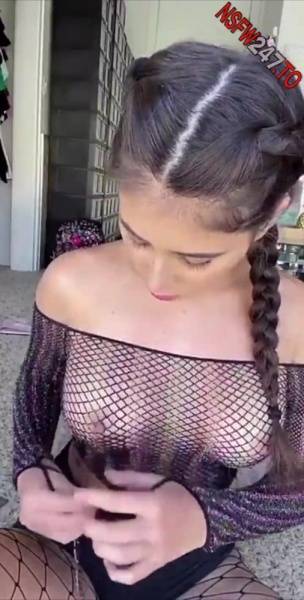 Violet Summers big boobs tease snapchat premium xxx porn videos on ladyda.com