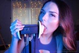 HeatheredEffect ASMR Ear Licking Onlyfans Video on ladyda.com