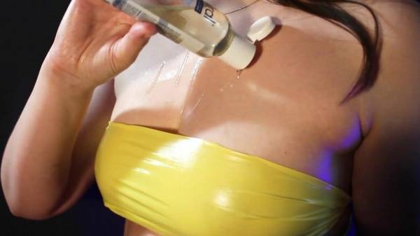 Libra ASMR Patreon - ASMR Upper body massage with oil - 15 April 2020 on ladyda.com