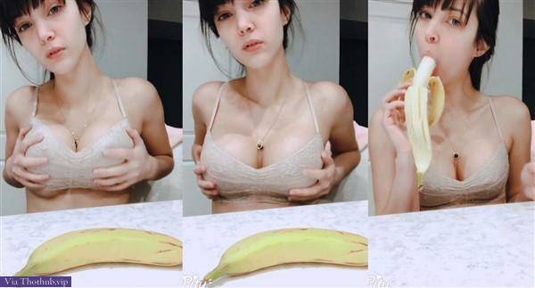 CinCinBear Nude Banana Blowjob Video on ladyda.com