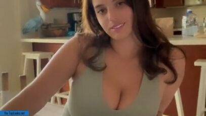 Sexy Amber Ajami Fuck Onlyfans Video Leaked on ladyda.com