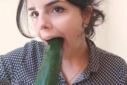Jessy ASMR Cucumber Sucking Sounds Video Leaked on ladyda.com