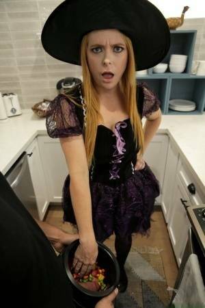 Penny Pax & Haley Reed seduce their man friend while decked out for Halloween on ladyda.com