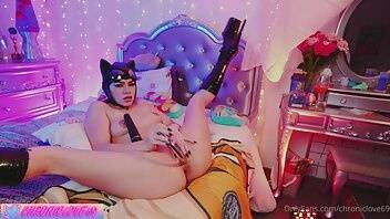 Chroniclove - Catwoman Squirt on ladyda.com