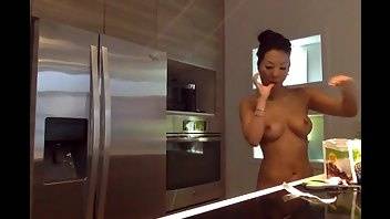 Asa Akira naked cooking - OnlyFans free porn on ladyda.com