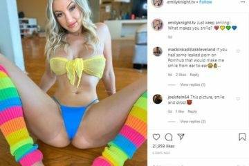 Emily Knight Nude Dildo Premium Snapchat Video on ladyda.com