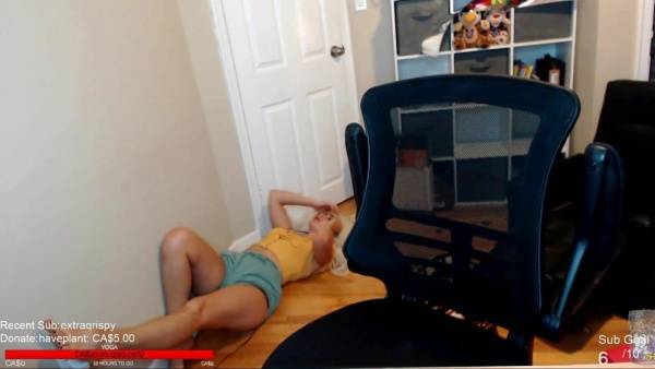 TWITCH THOT CELLUTRON POOFLOWER DRUNK VIDEO on ladyda.com