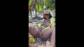 Valentina Ferraz outdoor naked onlyfans porn videos on ladyda.com