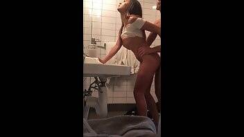 Tigerlillie69 quick toilet sex onlyfans porn videos on ladyda.com