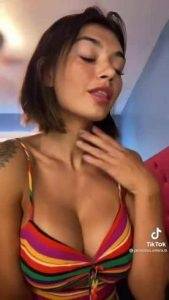 Leaked Tiktok Porn Short hair with big tits Mega on ladyda.com