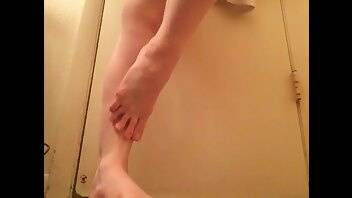 GODEDESS BB Showing off my feet after shower onlyfans porn videos on ladyda.com