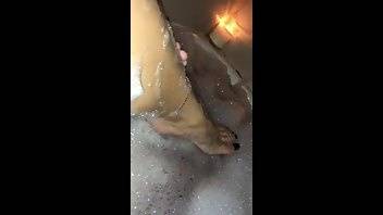 VALENTINA JEWELS Bubble baths and cute toes onlyfans porn videos on ladyda.com