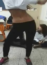 Cute teen twerking in class on ladyda.com