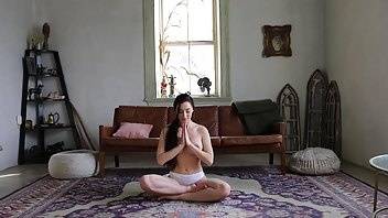 Abbyopel 26 12 2020 it s a new day wake up with me and some morning yoga to reset your mind and s... on ladyda.com