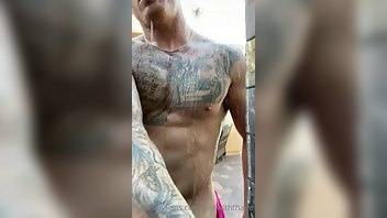 Flexwiththane What s hotter me showering or outside or Vegas weath xxx onlyfans porn on ladyda.com