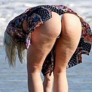 ARIEL WINTER RETURNS TO FLAUNTING HER FAT ASS IN A THONG thothub on ladyda.com