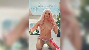 Kristen hancher nude outdoor shower onlyfans videos leaked on ladyda.com