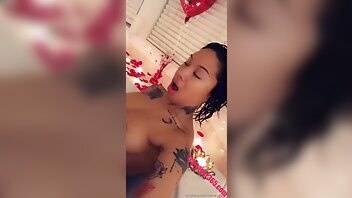 Honey gold romantic shower nude onlyfans videos 2020/11/01 on ladyda.com