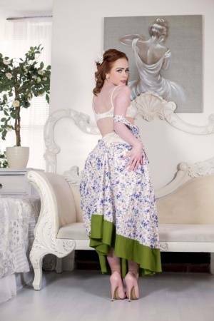 Solo model Ella Hughes releases her nice ass from vintage lingerie on ladyda.com