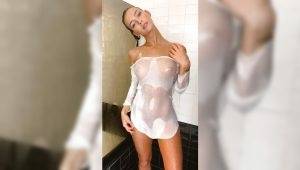 Rachel Cook Nude Shower on ladyda.com
