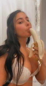 Devorah Roloff Banana on ladyda.com