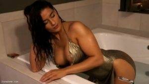 Florina Fitness Nude Bath on ladyda.com