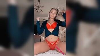 Therealbrittfit sexy body style onlyfans videos 2021/01/03 on ladyda.com