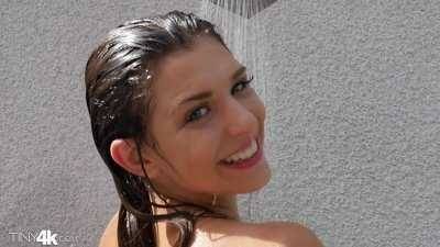 Leah Gotti gets drenched under the shower on ladyda.com