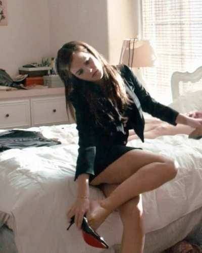 Just wanna pound Emma Watson into the mattress on ladyda.com