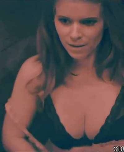 Kate Mara would have been that sexy teacher giving head to her student in such porn movies and it'd be the greatest thing ever. on ladyda.com