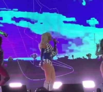 The only reason to attend an Iggy Azalea concert is for the ass on ladyda.com