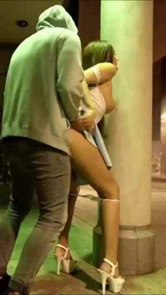 German chick loves fucking in public - Germany on ladyda.com