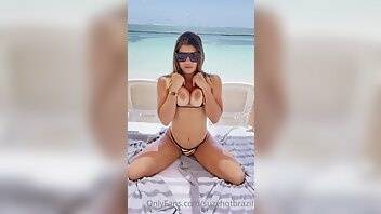 Suzyhotbrazil this brazilian girl is waiting for you do you like my tits - Brazil on ladyda.com