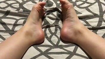 Goddessvioletta hot wax and lotion foot rub xxx video on ladyda.com