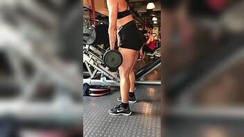 Insatiablebabe muscular girl training at gym xxx video on ladyda.com