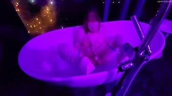 Squeezypeach orgasm in the hotel bathtub xxx video on ladyda.com