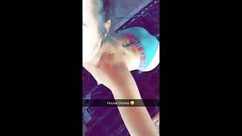 Riley Reid shakes her ass premium free cam snapchat & manyvids porn videos on ladyda.com