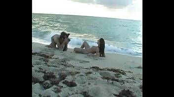 Renna ryann behind the scenes shooting at sunrise public outdoor nude beach nudity porn video man... on ladyda.com