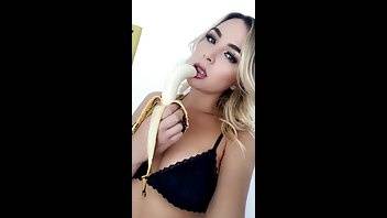 Blair Williams eats a banana premium free cam snapchat & manyvids porn videos on ladyda.com