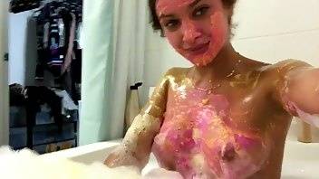 Nude Uma Jolie in the bath premium free cam & manyvids porn videos on ladyda.com