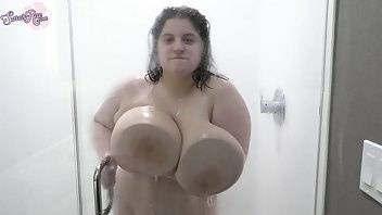 Sarah rae morning shower huge tits boobs BBW porn video manyvids on ladyda.com