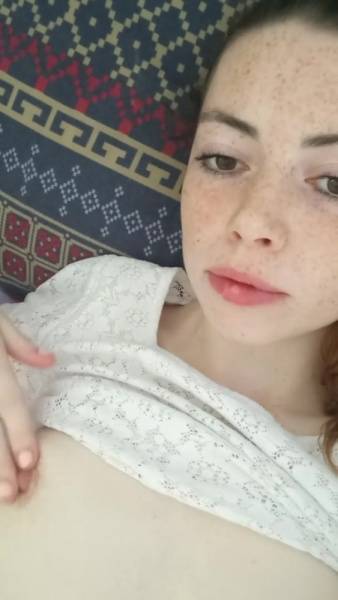 Little lee adorable innocent teen w/ freckles playing tits & mouth gagging petite XXX porn videos - Britain on ladyda.com