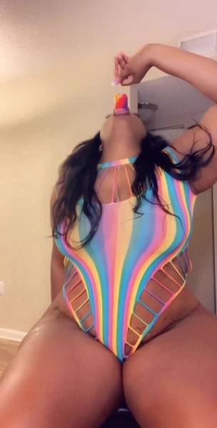 Anisasothick this is for the freaks that like to get high be xxx onlyfans porn videos on ladyda.com